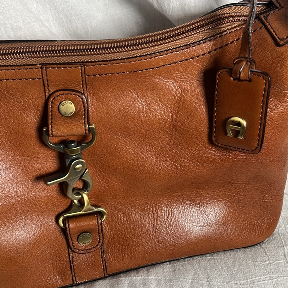 Cognac Brown Leather Crescent Etienne Aigner Shoulder Bag with Adjustable Strap - Picture 2 of 6